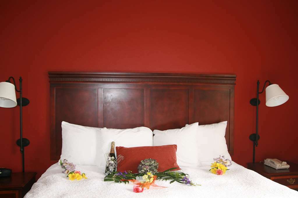 Hampton Inn Louisville Northeast Room photo